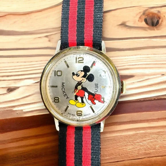 Vintage 70\'s Mickey Mouse 50 years commemorative watch. MICKEY MOUSE  main image 3